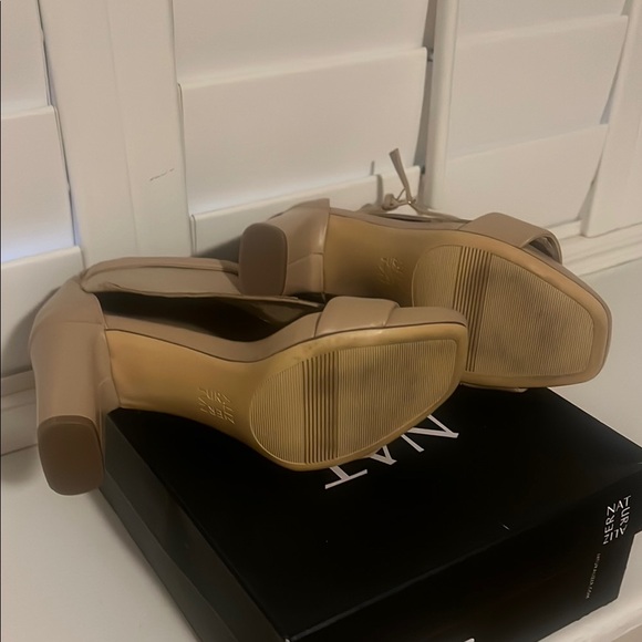 Naturalizer Women's Tan Heeled Sandals - Picture 3 of 3